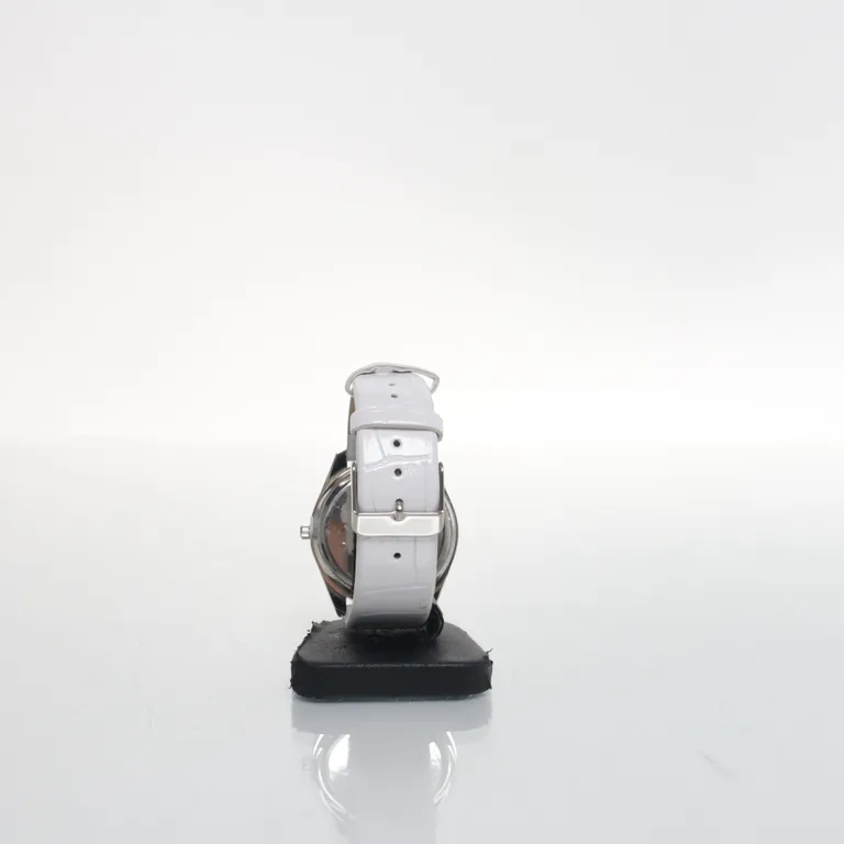 Montre (Blanc, Argent) de LBVYR - Angle 3