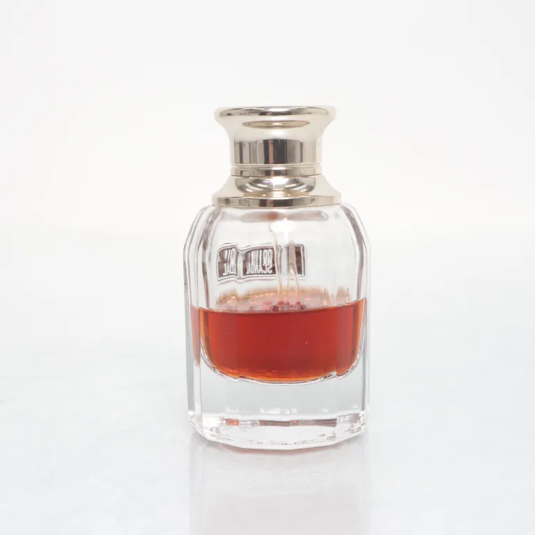 Eau de Parfum (Scandal) från Jean Paul Gaultier - Vinkel 2