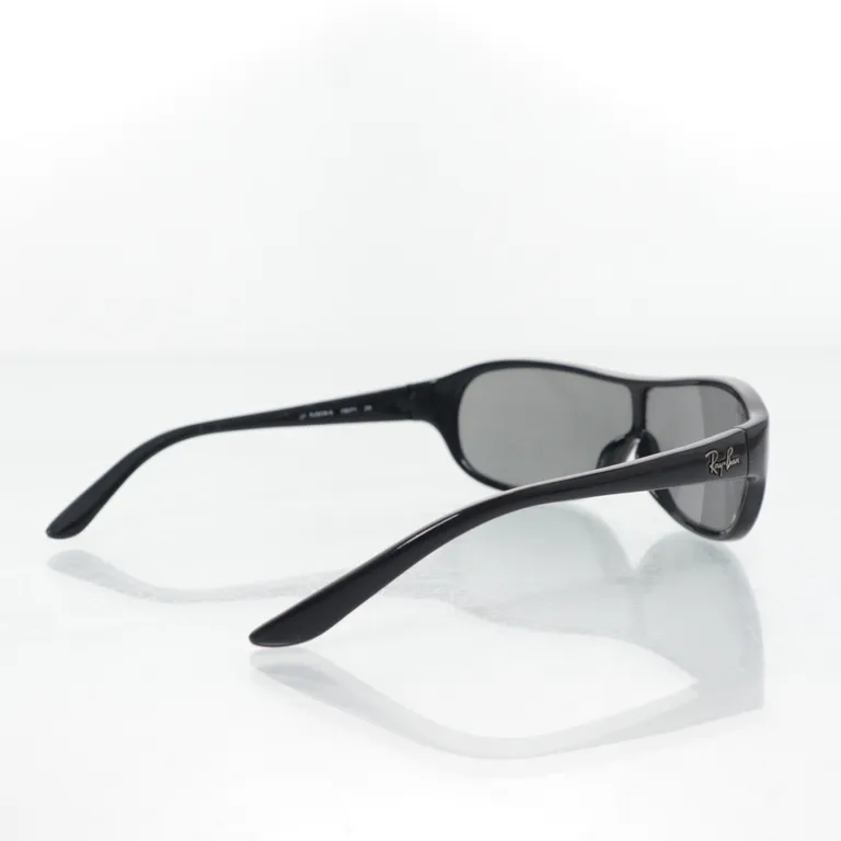 Solglasögon (RJ9039-S) från Ray-Ban - Vinkel 3