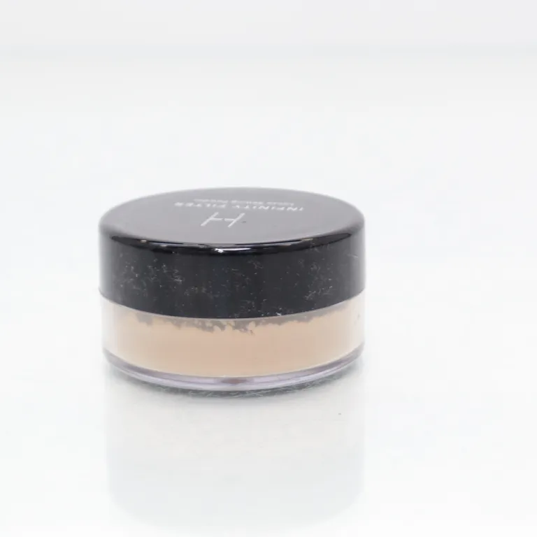 Puder (Infinity Filter Loose Setting Powder shade Medium) från Linda Hallberg - Vinkel 3
