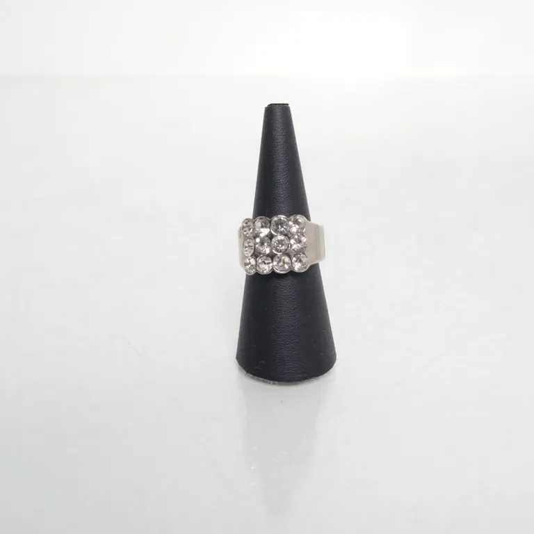 Ring (Silverfärgad) från LBVYR Okänd metall