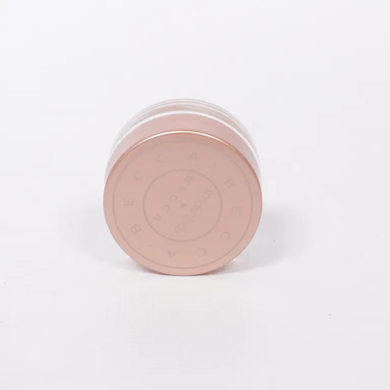 Concealer (Becca Under Eye Brightening Corrector, Medium) från Smashbox - Vinkel 2