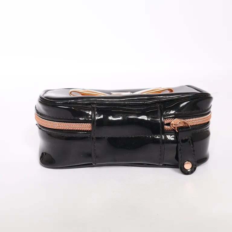 Necessär (Svart) från Ted Baker - Vinkel 2