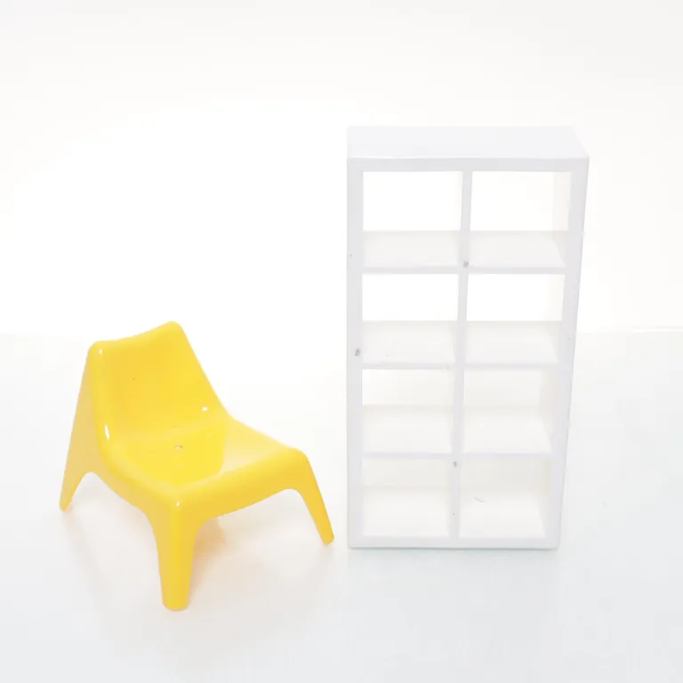 Dockskåpsmöbler från IKEA - Vinkel 2