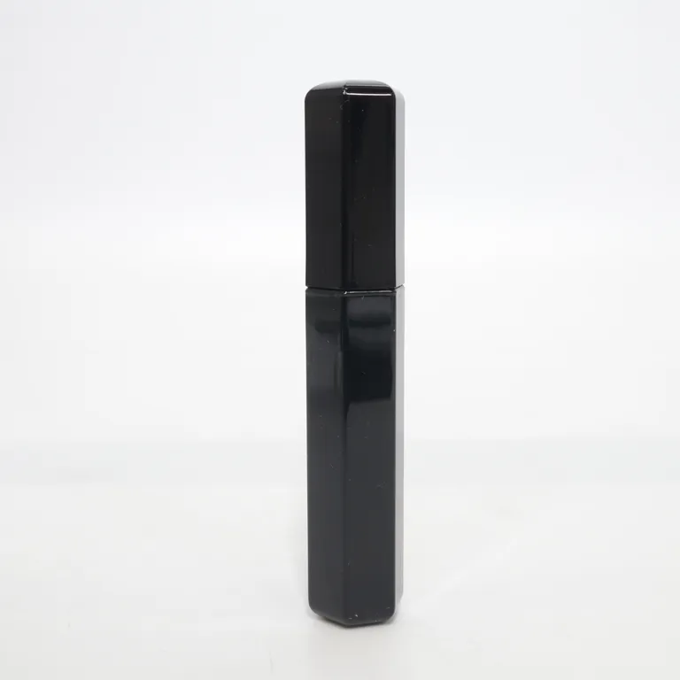 Mascara (Velvet Noir Major Volume Mascara) från Marc Jacobs - Vinkel 3