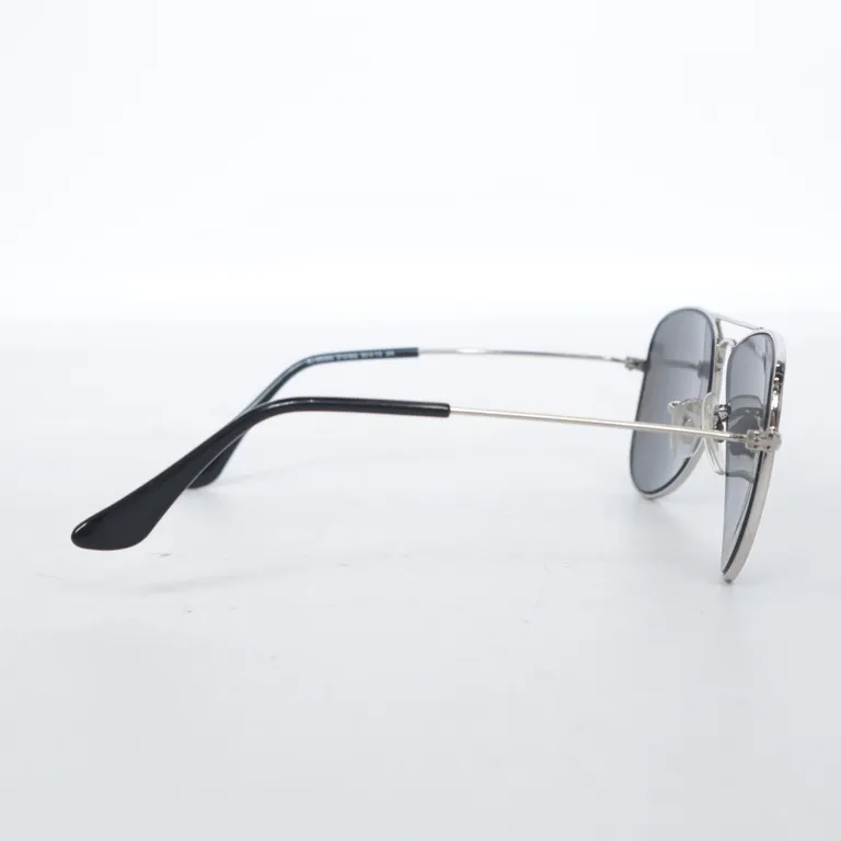 Solglasögon (RJ9506S Aviator Junior) från Ray-Ban - Vinkel 3