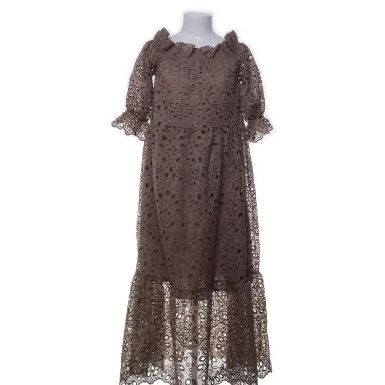 Robe (Marron) de BYIC