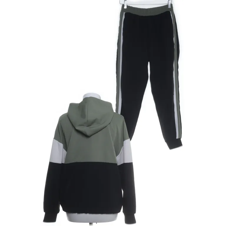 Ensemble (Vert, Noir) de Zara - Angle 2