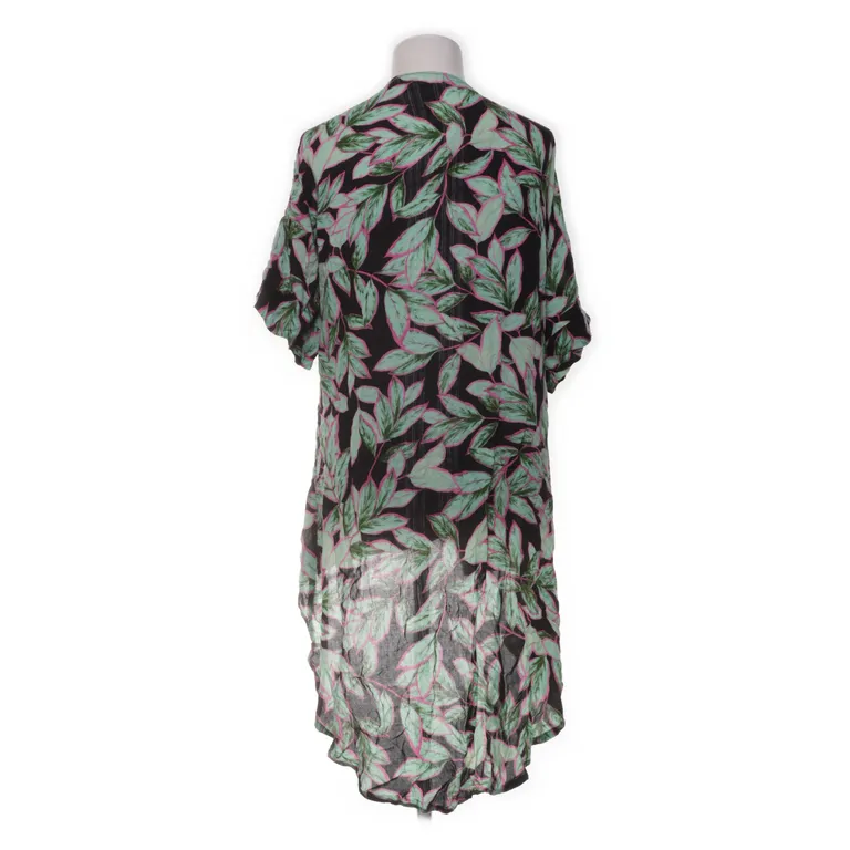 Kimono (Grön, Flerfärgad) från Tiara Visby Viskos - Vinkel 2