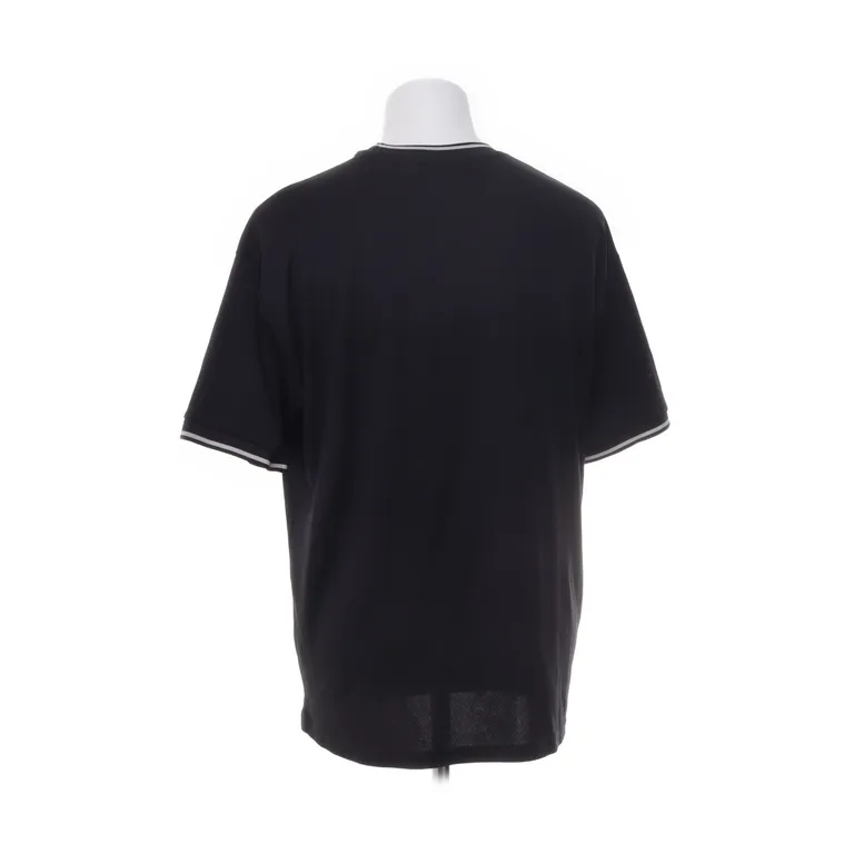T-shirt (Svart) från New Era Polyester - Vinkel 2