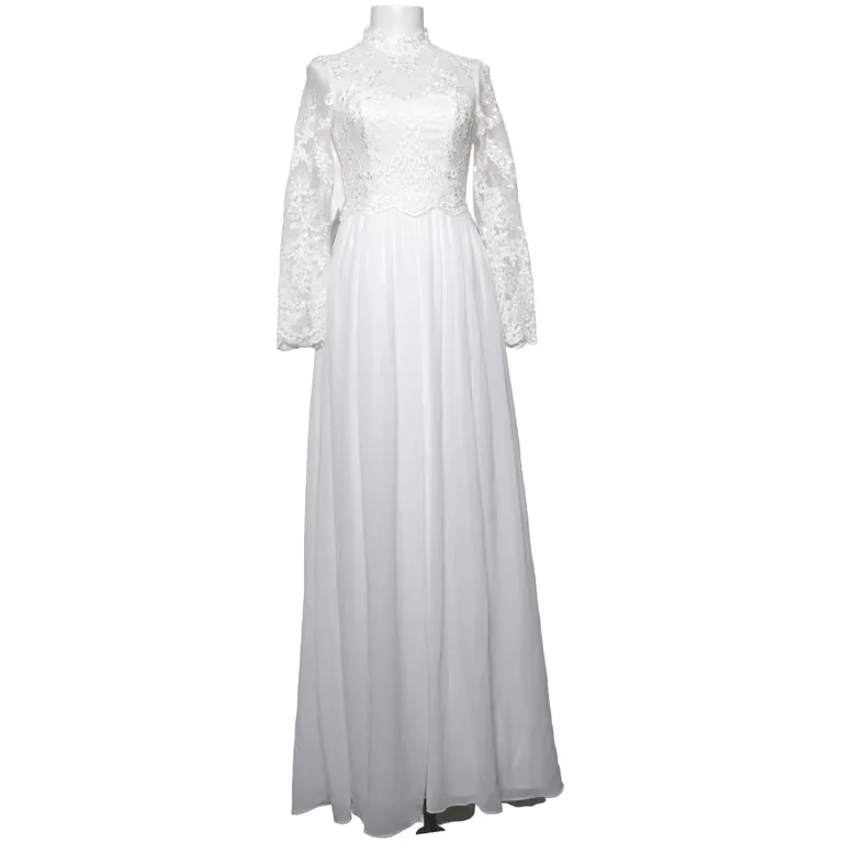 Wedding dress (White) from H&M | Sellpy