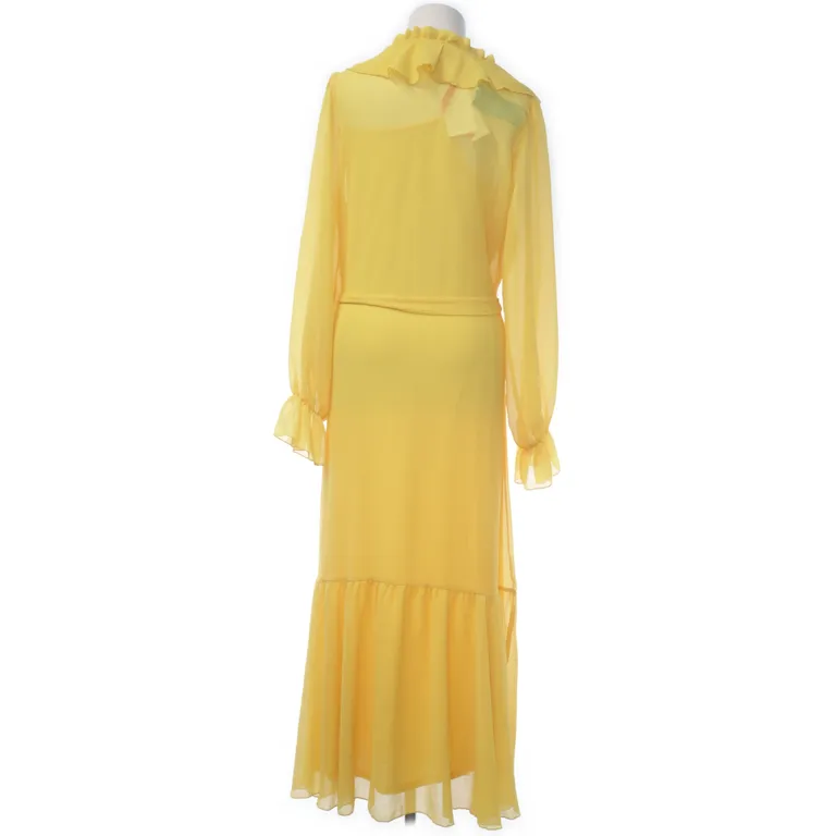 Långklänning (Gul) från Maja Nilsson Lindelöf x Gina Tricot Polyester - Vinkel 2