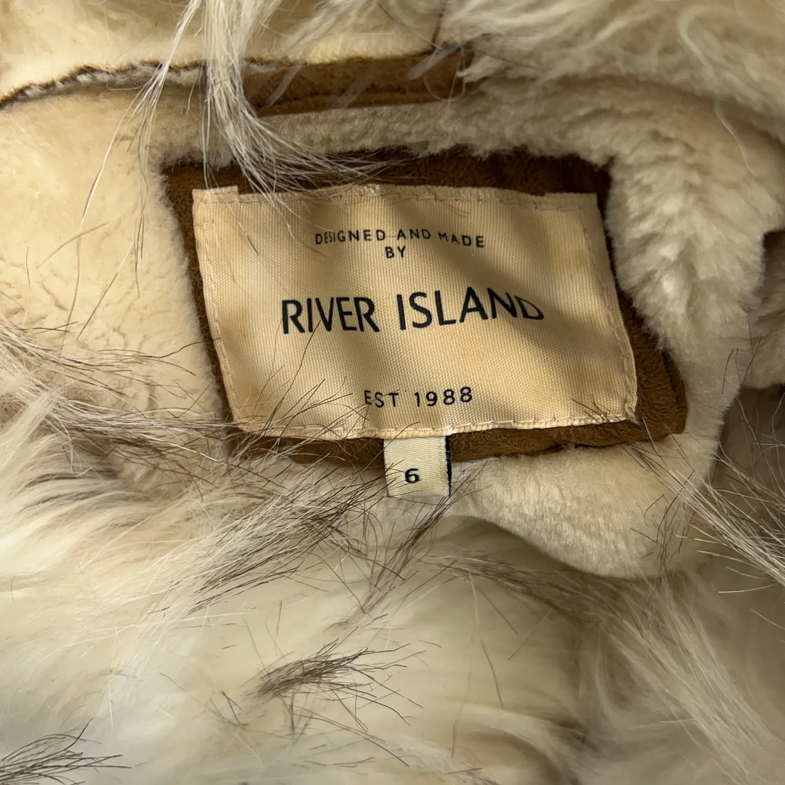 River Island - bild 3