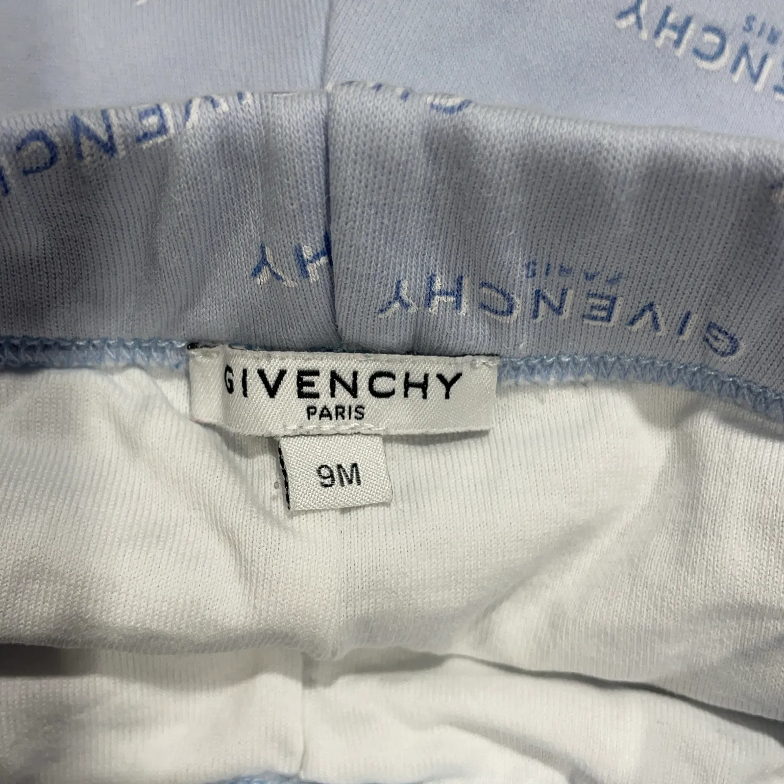 Givenchy - bild 3