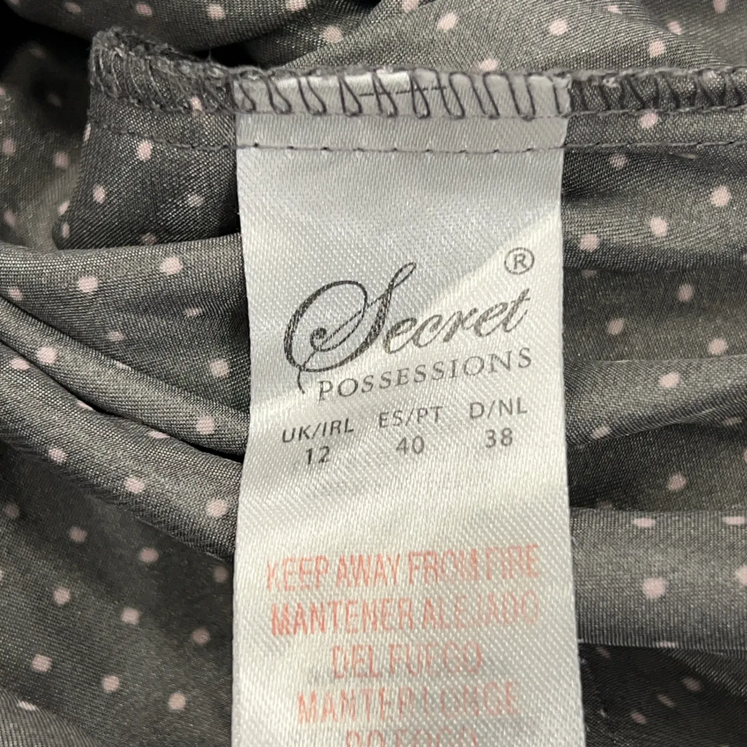 Secret Possessions - bild 3