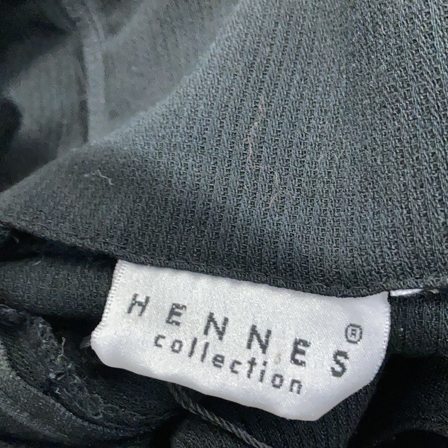 Hennes Collection