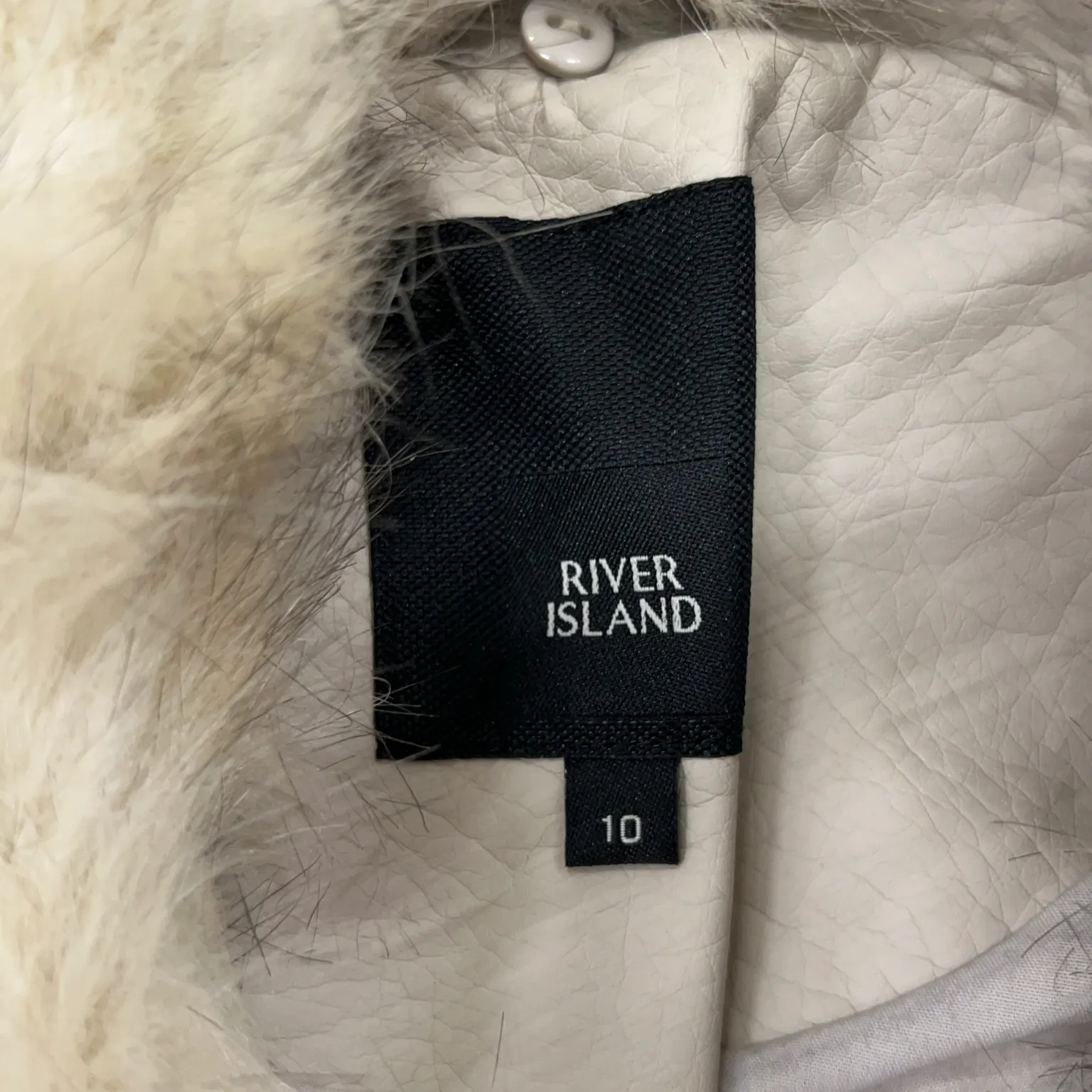 River Island - bild 3