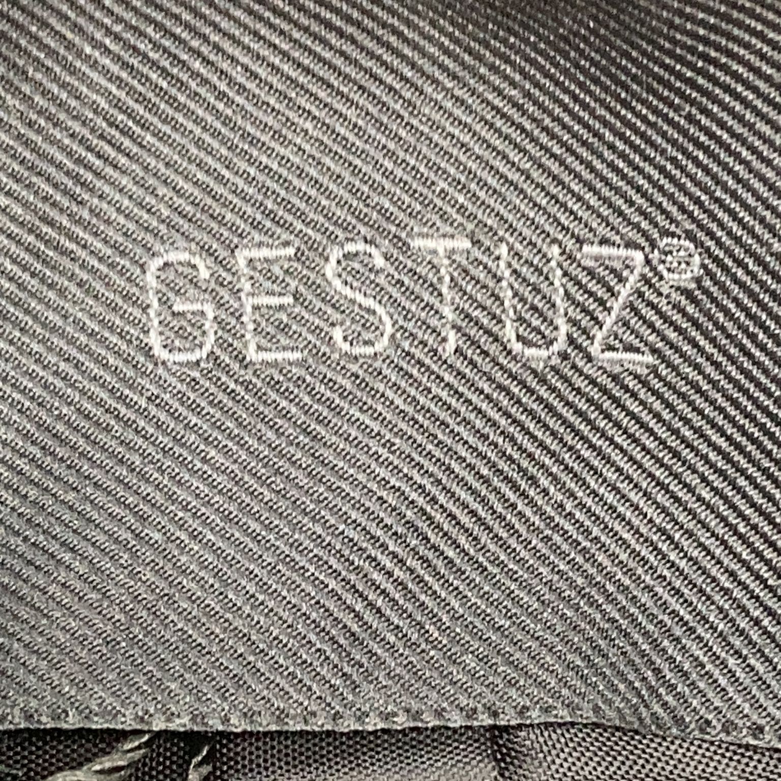 Gestuz