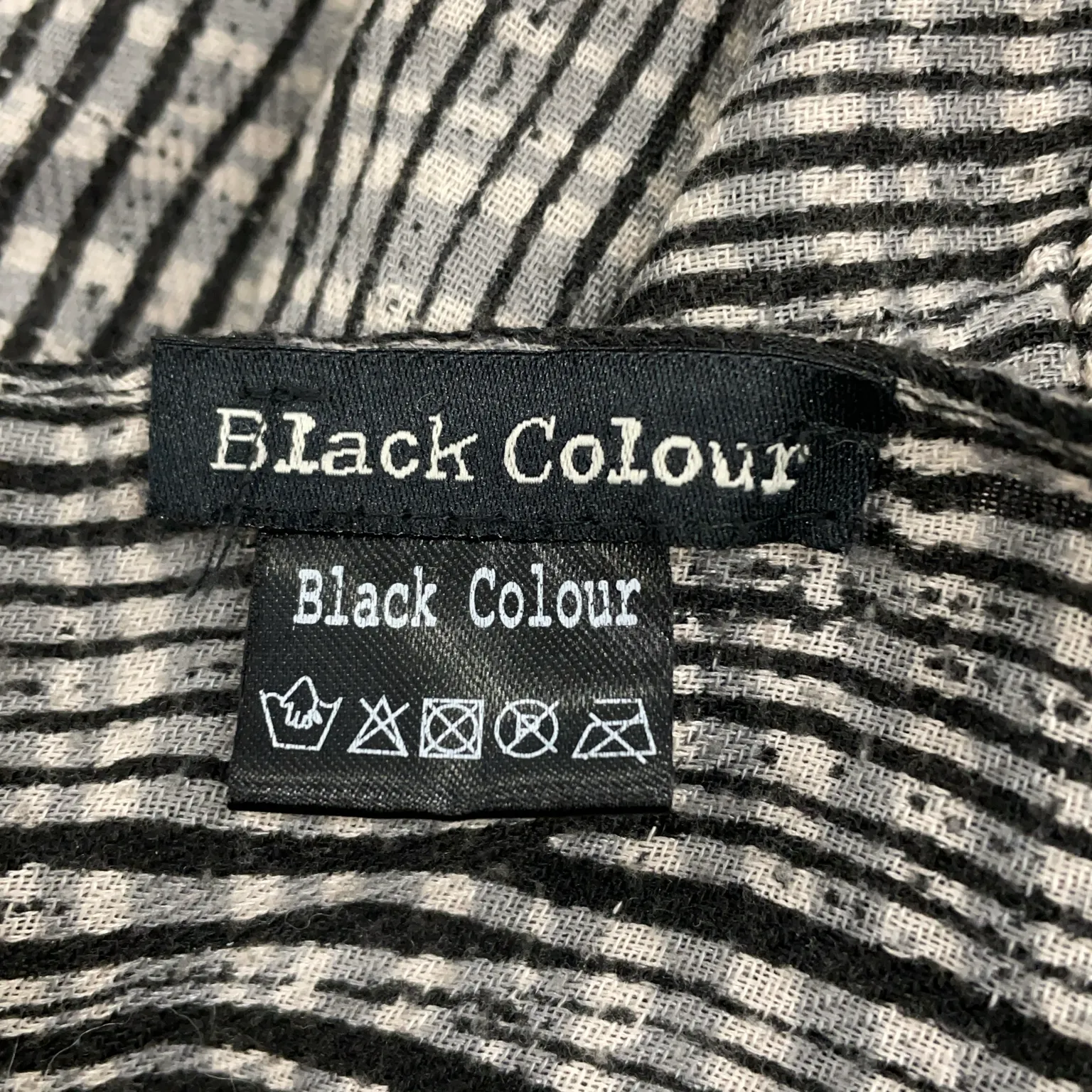 Black Colour - bild 3