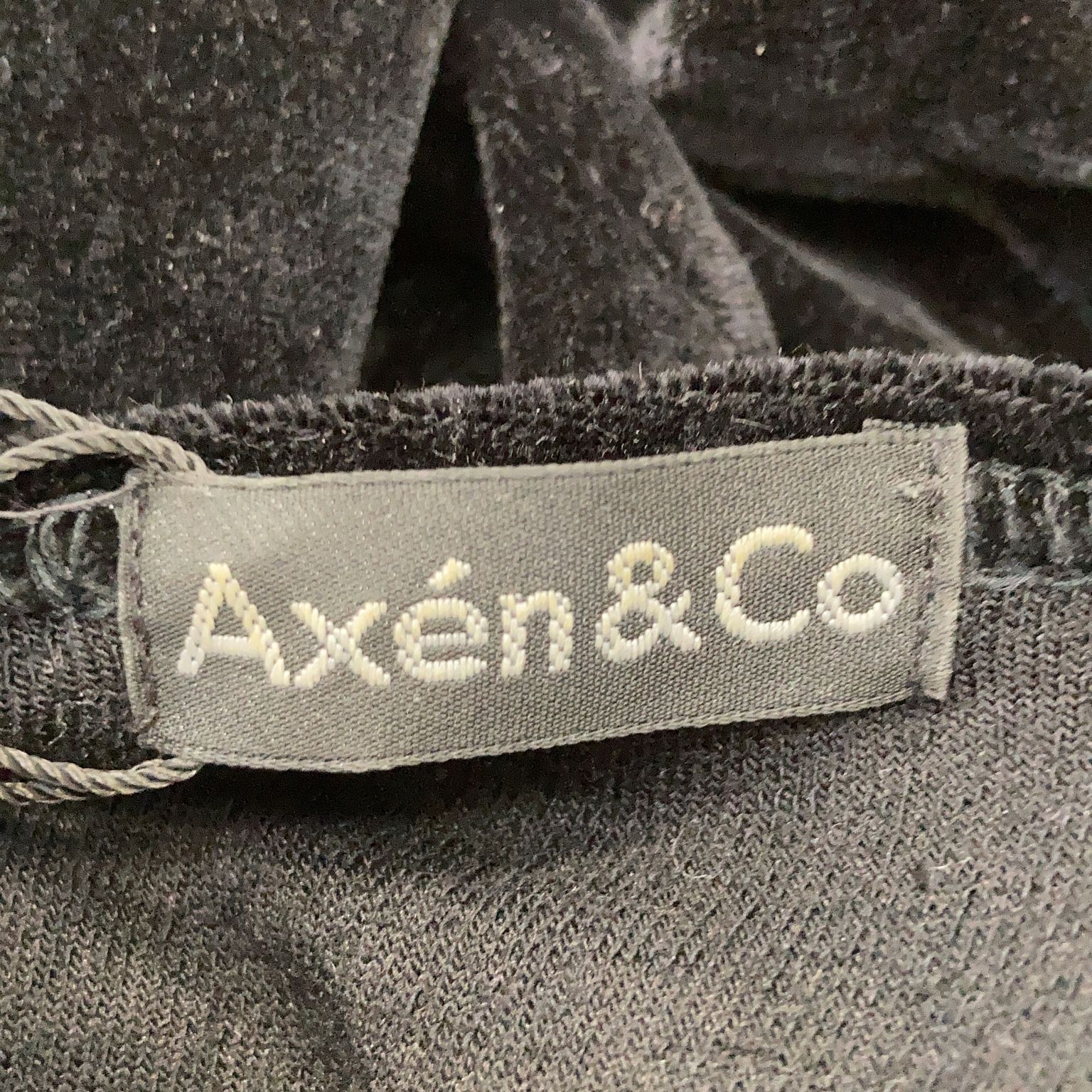 Axén  Co