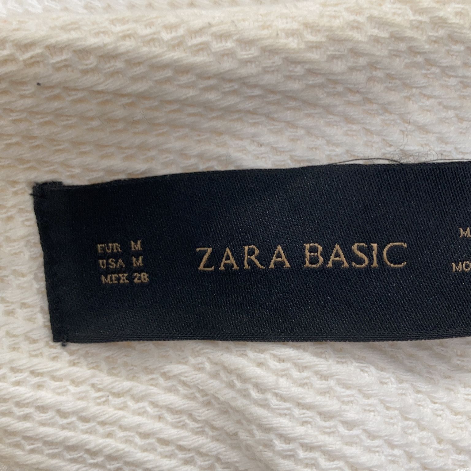 Zara Basic