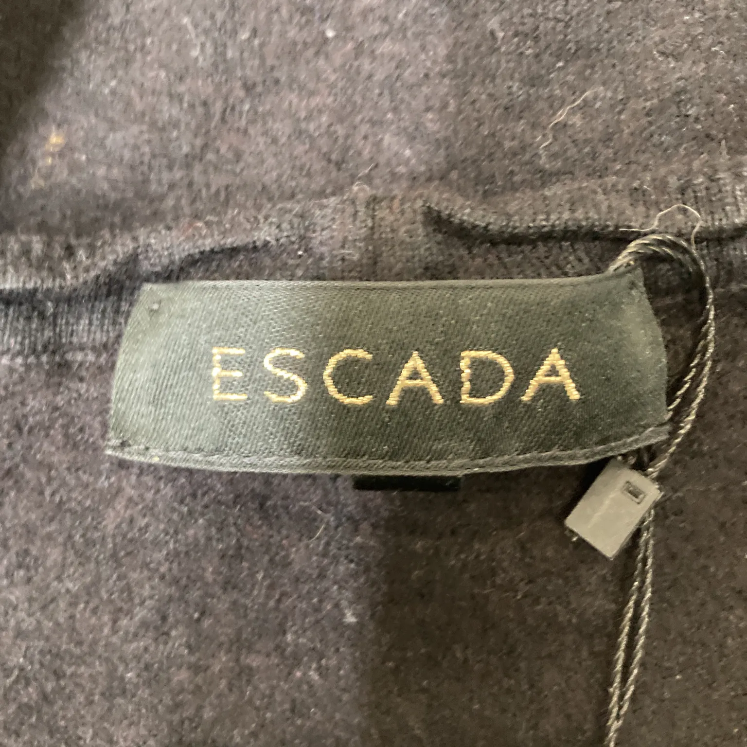 Escada - bild 3