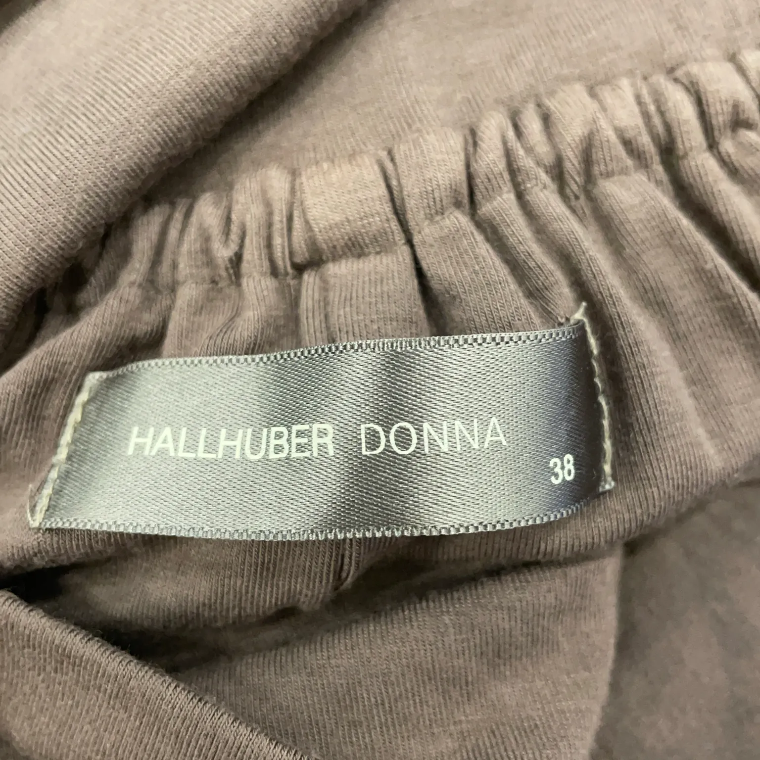 Hallhuber Donna - bild 3