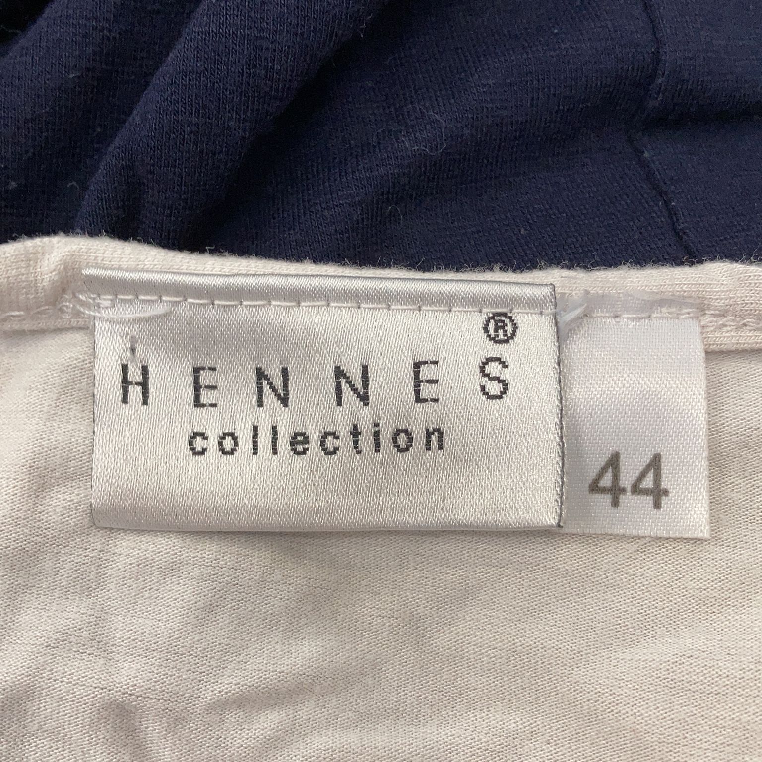 Hennes Collection