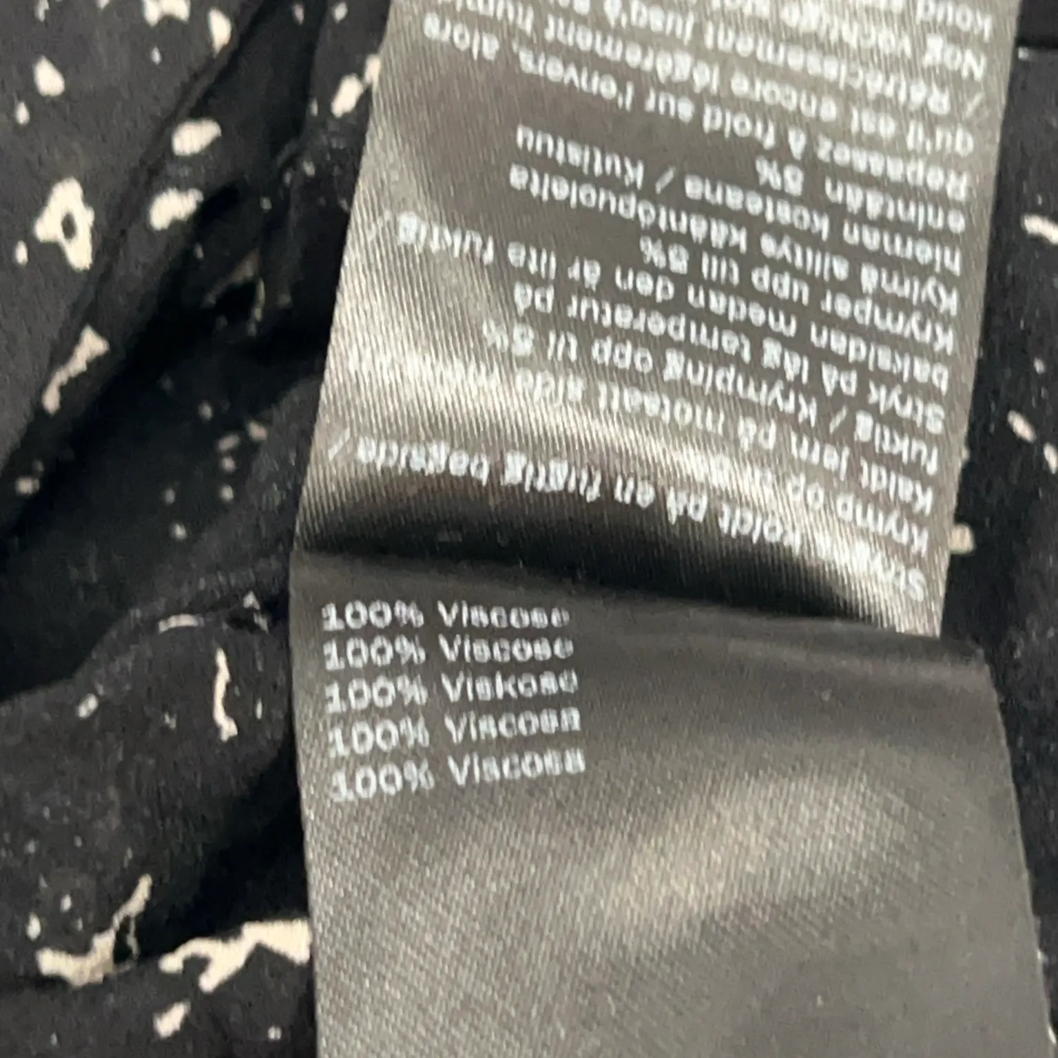 Second Female - bild 4