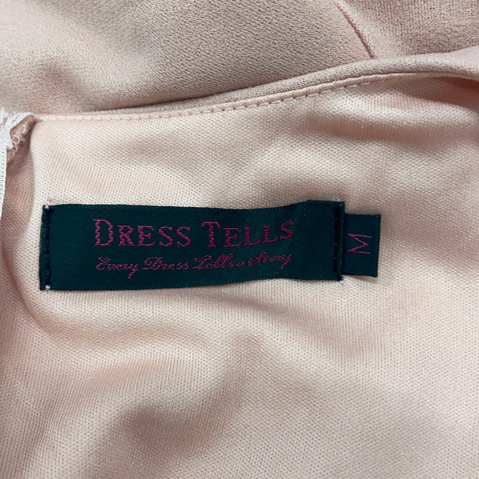 Dress Tells - bild 3