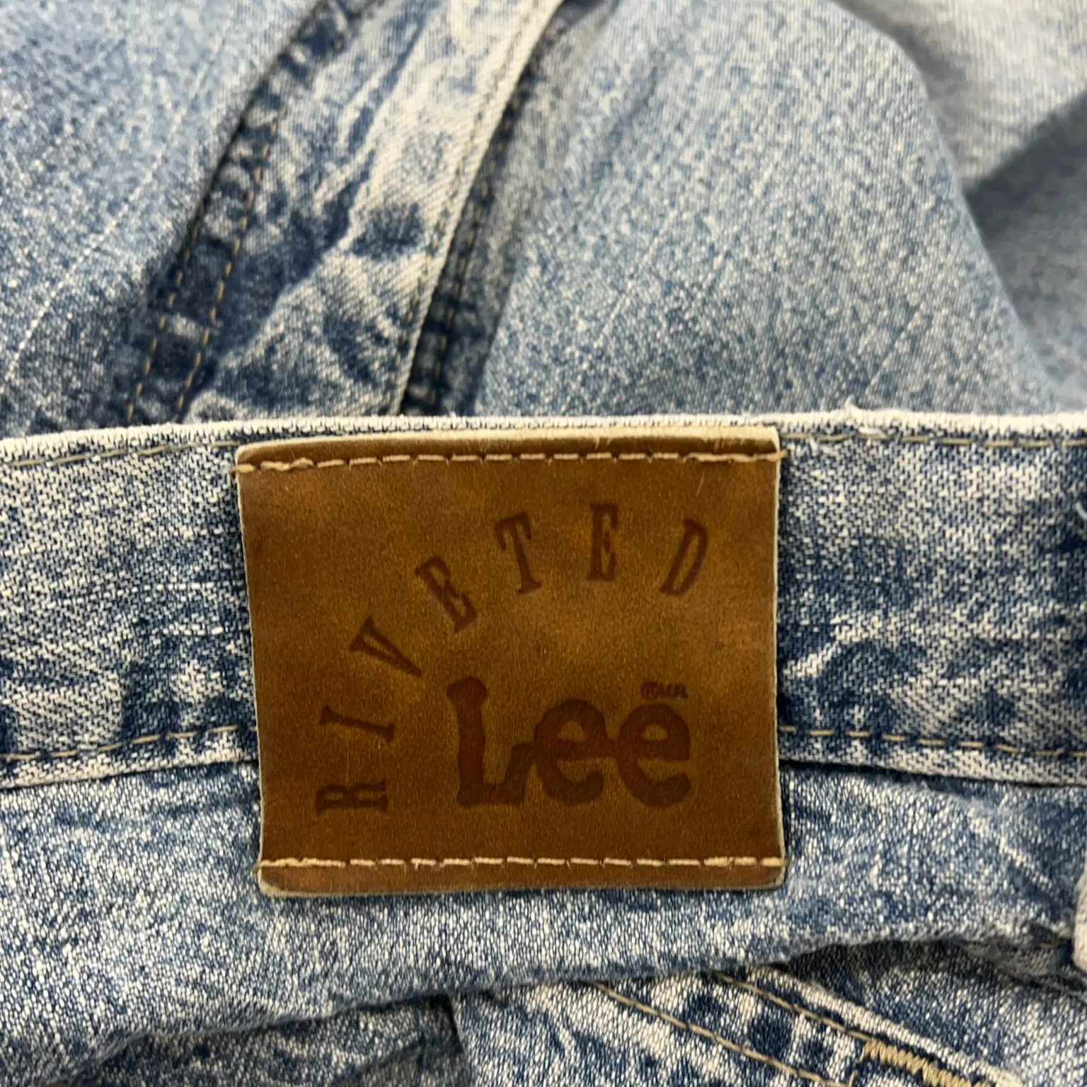 Riveted by Lee - bild 3