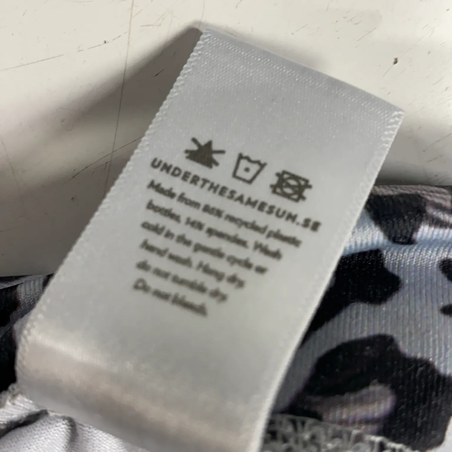 Under the Same Sun - bild 4