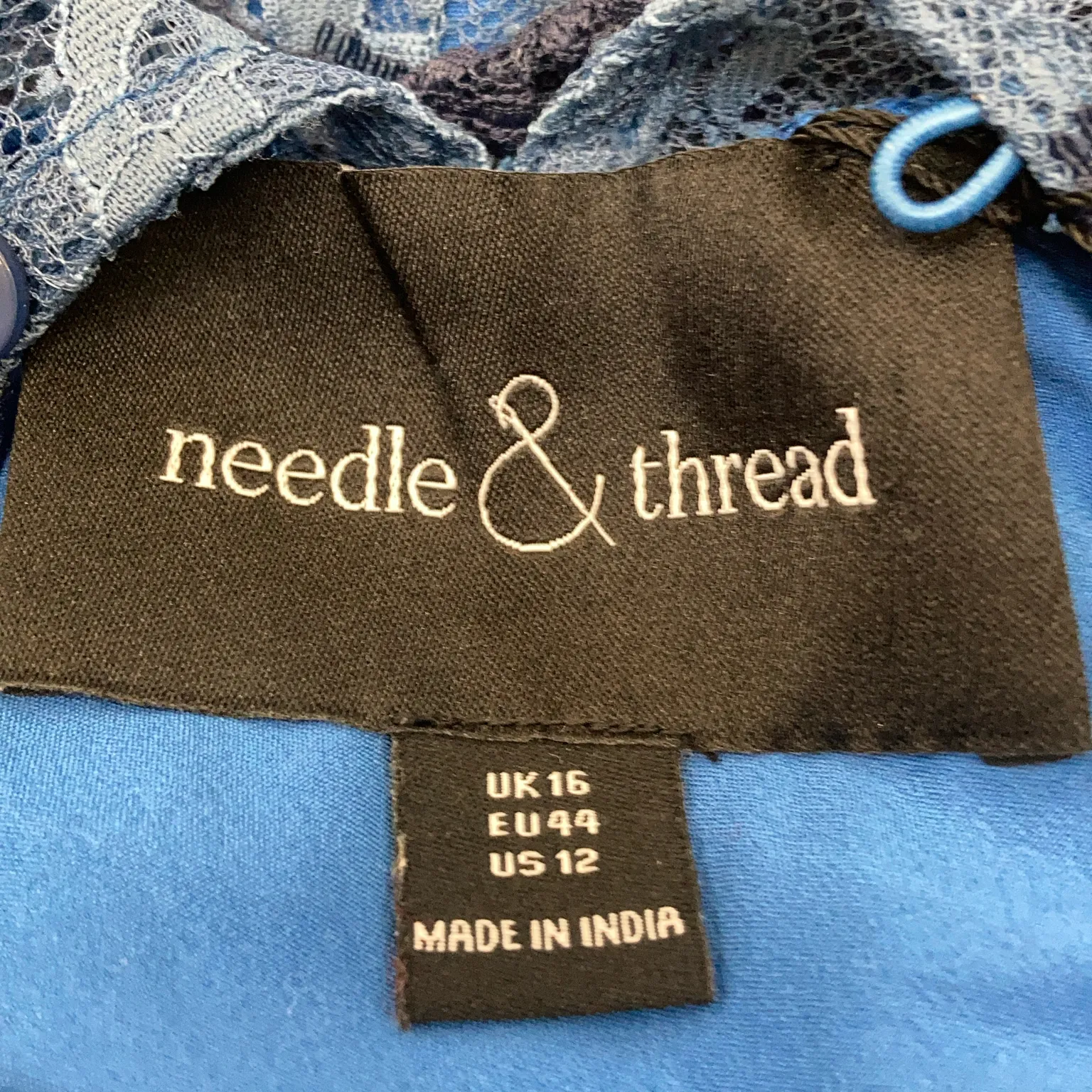 Needle & Thread - bild 3