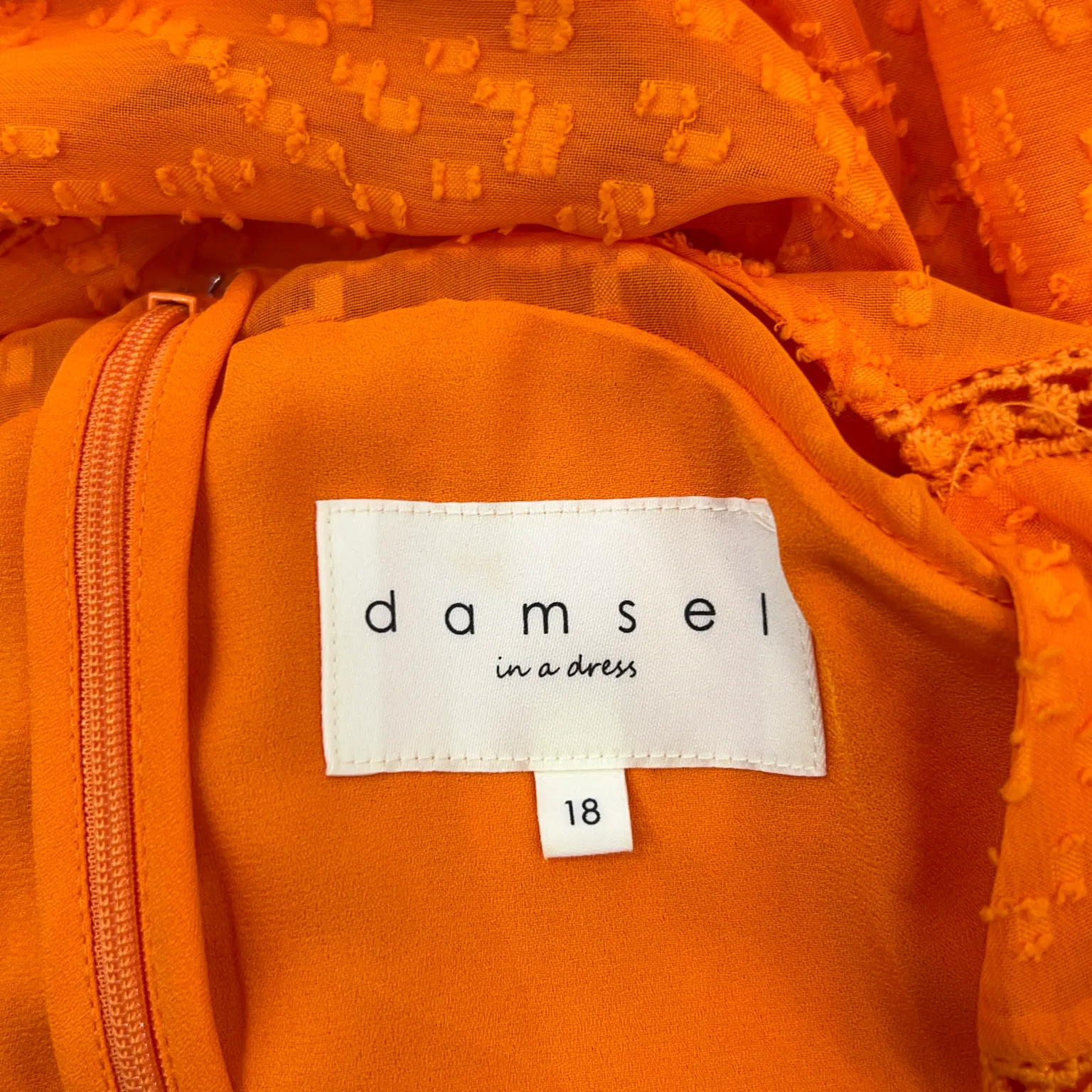 Damsel in a Dress - bild 3