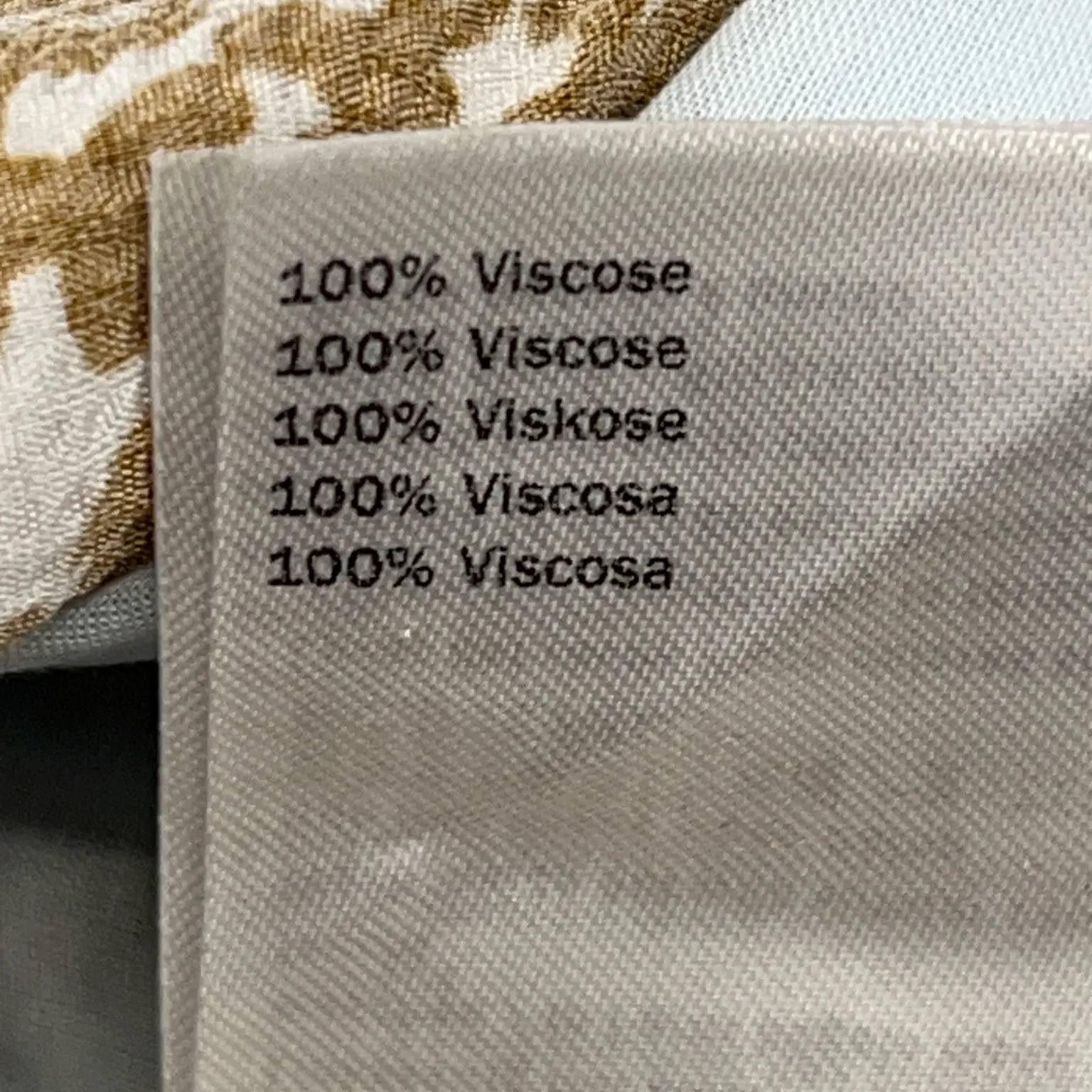 Second Female - bild 4