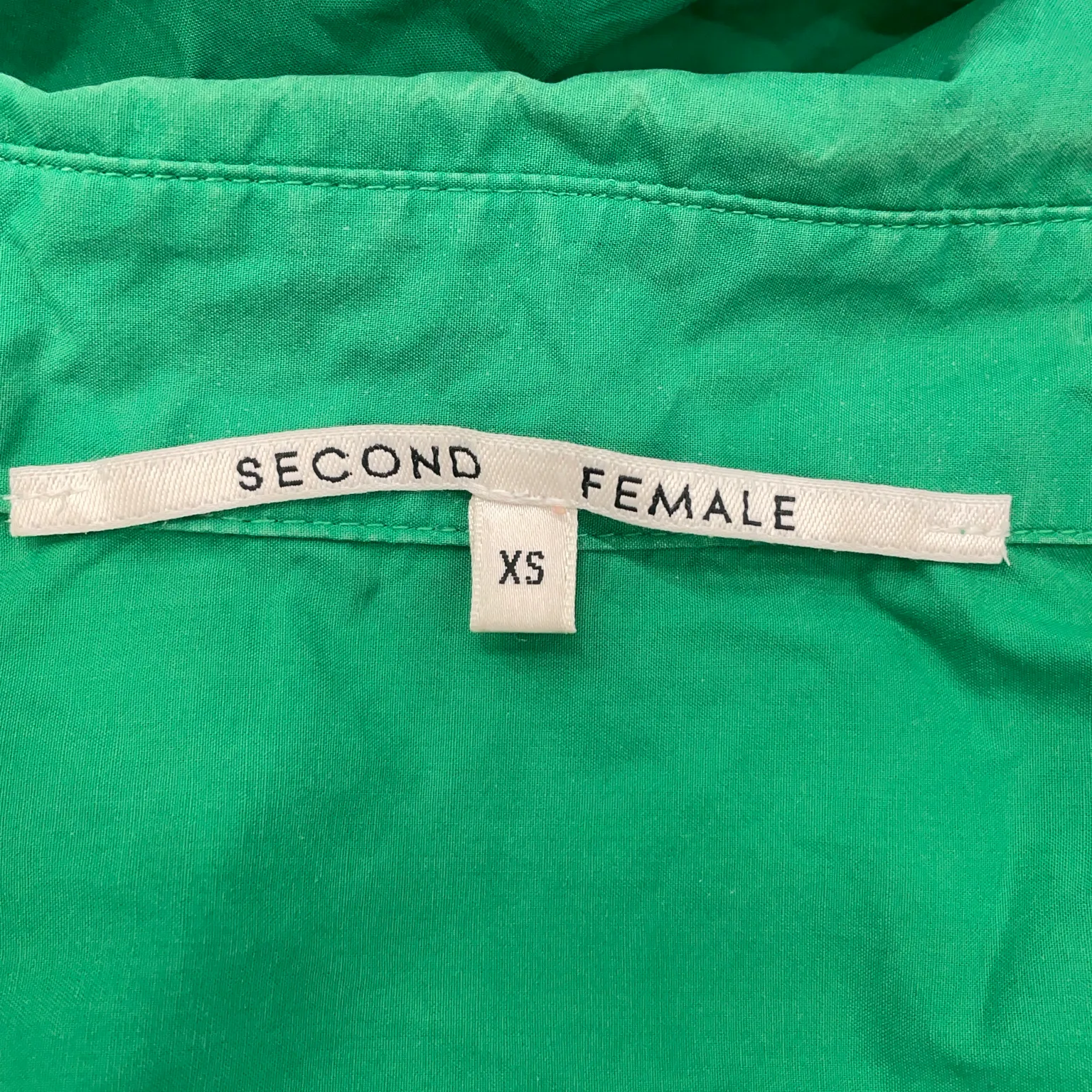 Second Female - bild 3