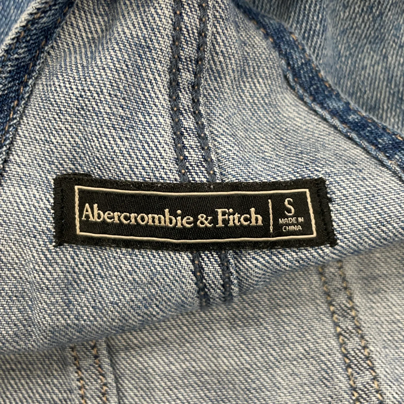 Abercrombie & Fitch - bild 3