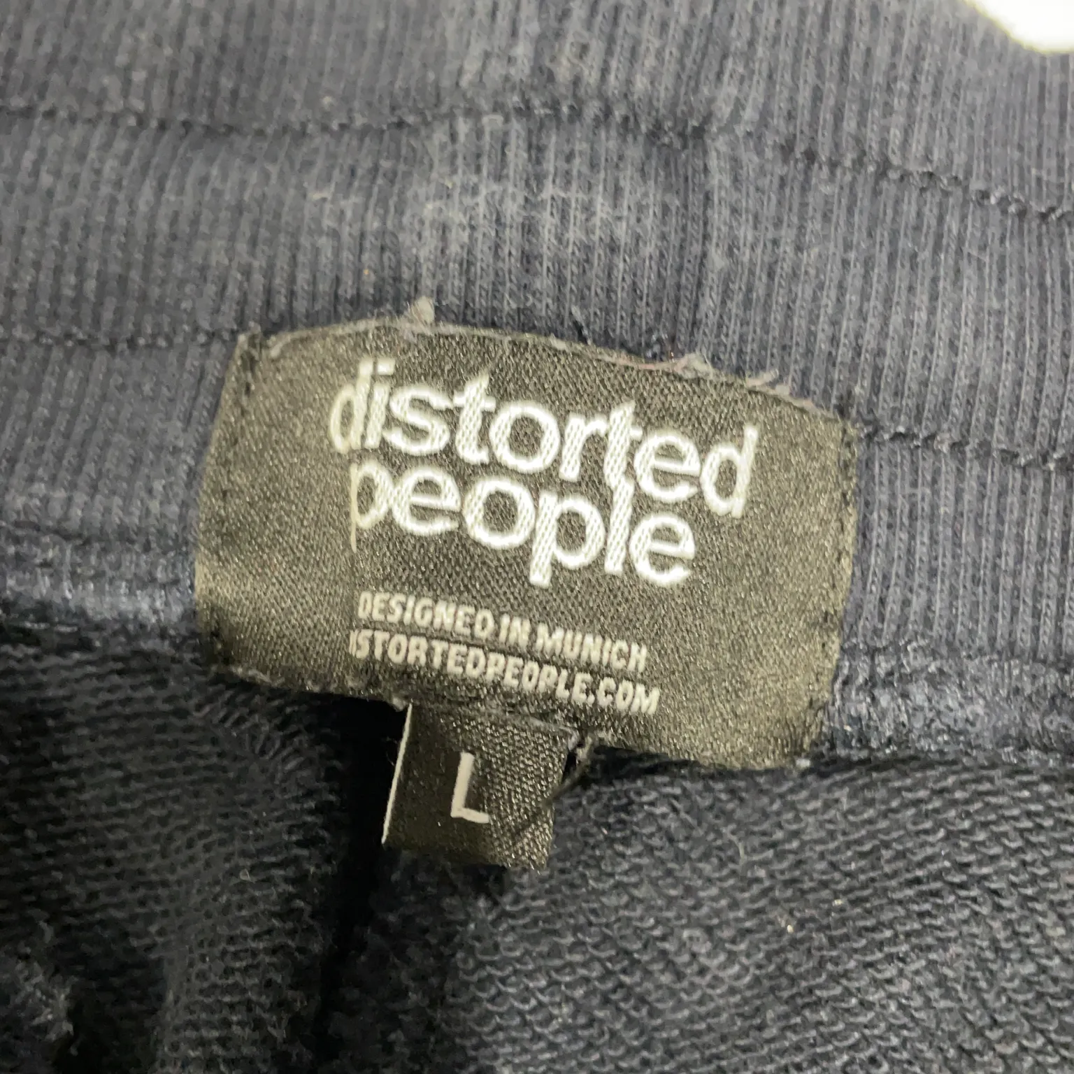 Distorted People - bild 3