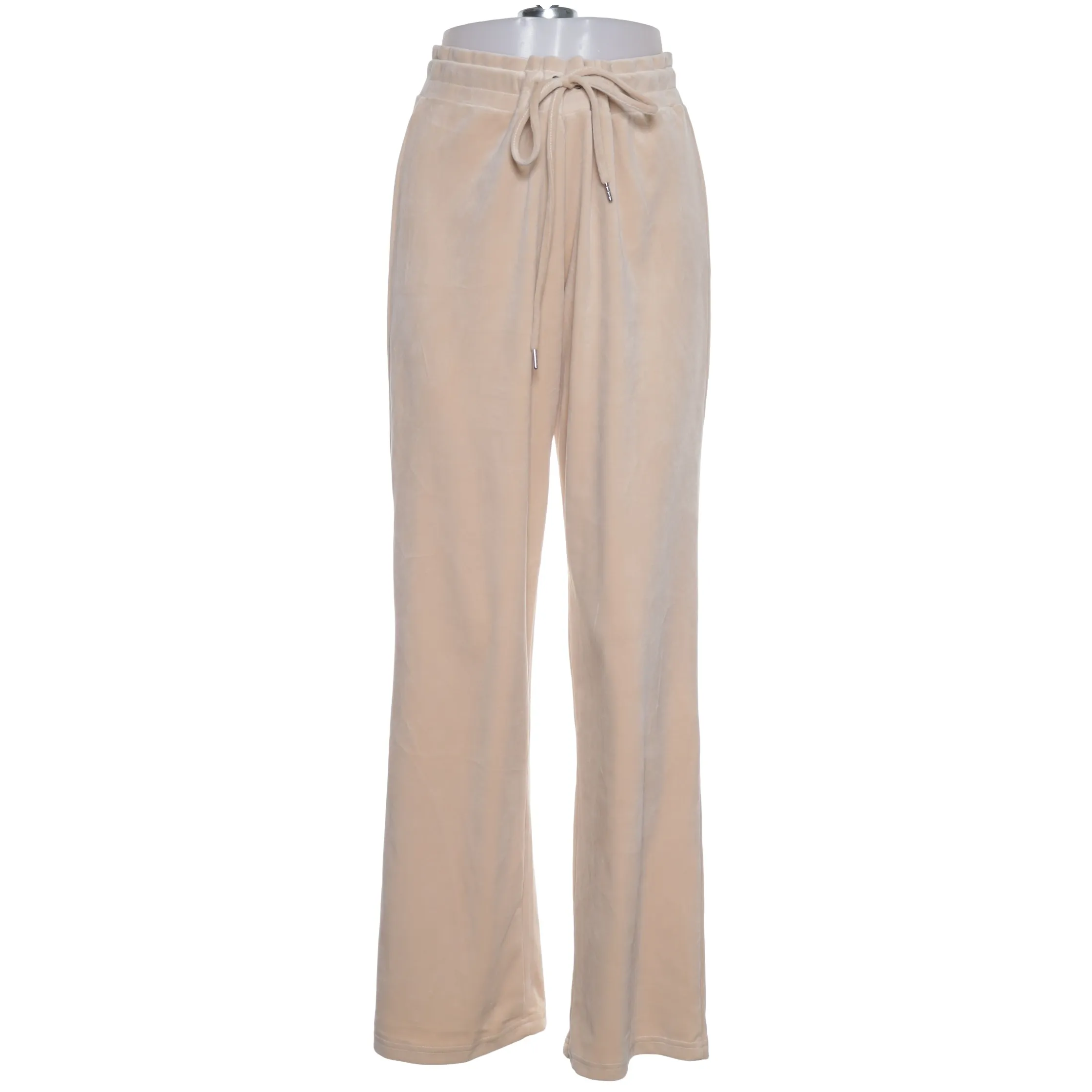 B.Young - Hose - WMN-INT-L