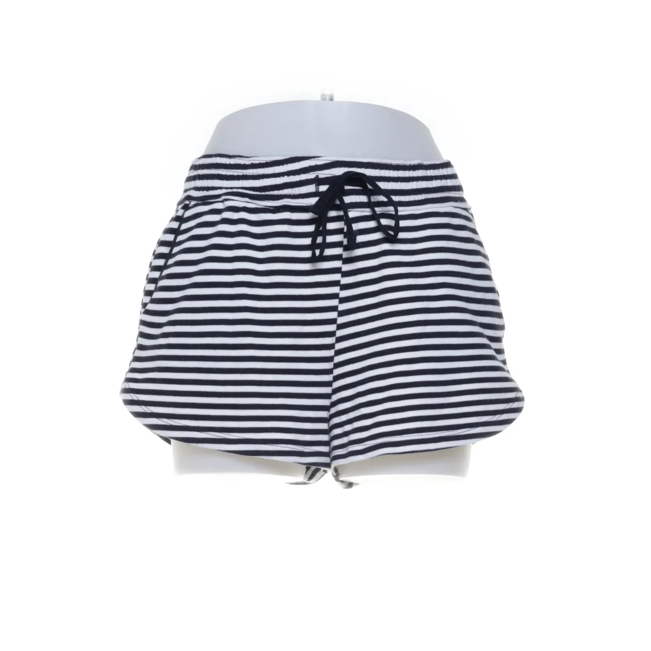 H&M Basic - Freizeitshorts - WMN-INT-S