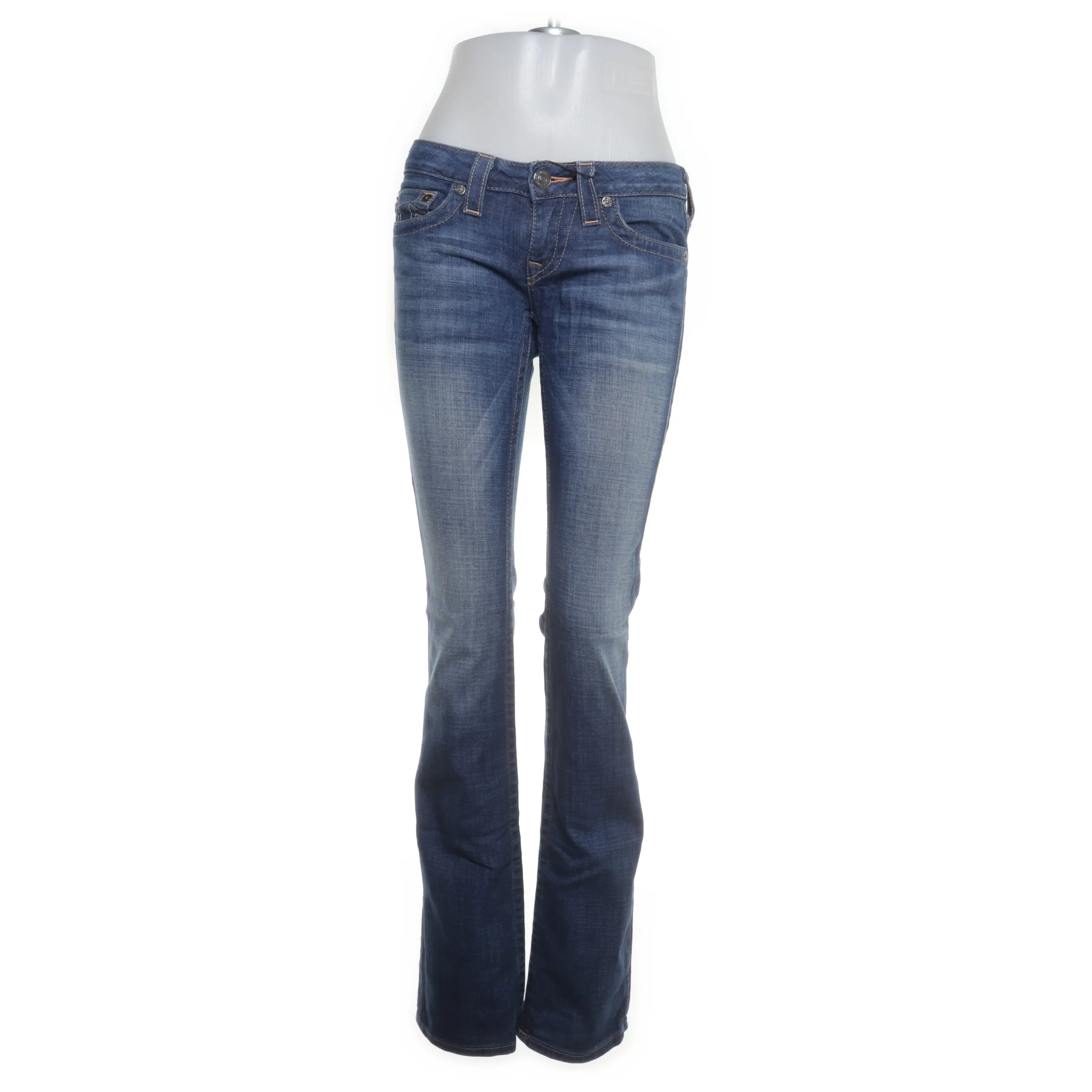 True Religion - Original True Religion Jeans in Größe 27 – ikonischer Look, hochwertige Verarbeitung und perfekter Sitz. Dunkler Denim mit leichter Waschung, klassischer Bootcut. Sehr guter Zustand, zeitloses Premium-Stück! Jeans - PANTS-INCH-27