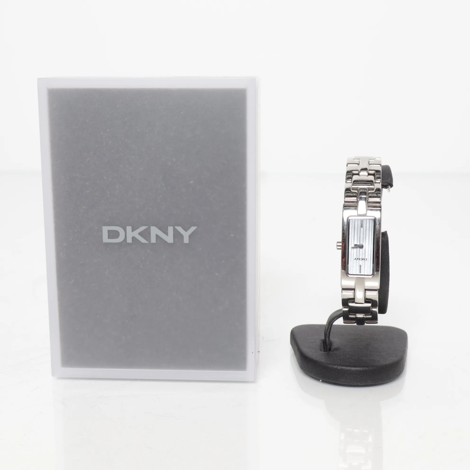 DKNY