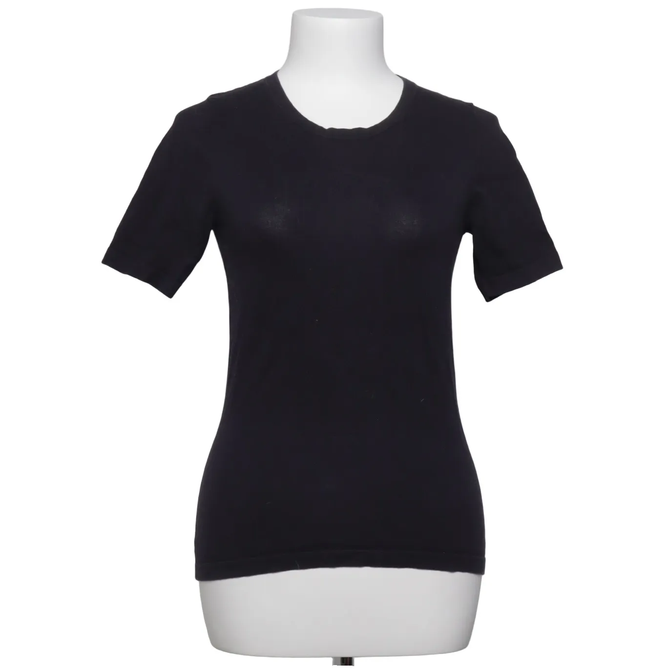Chanel Uniform second hand | Shop second hand online easily on
