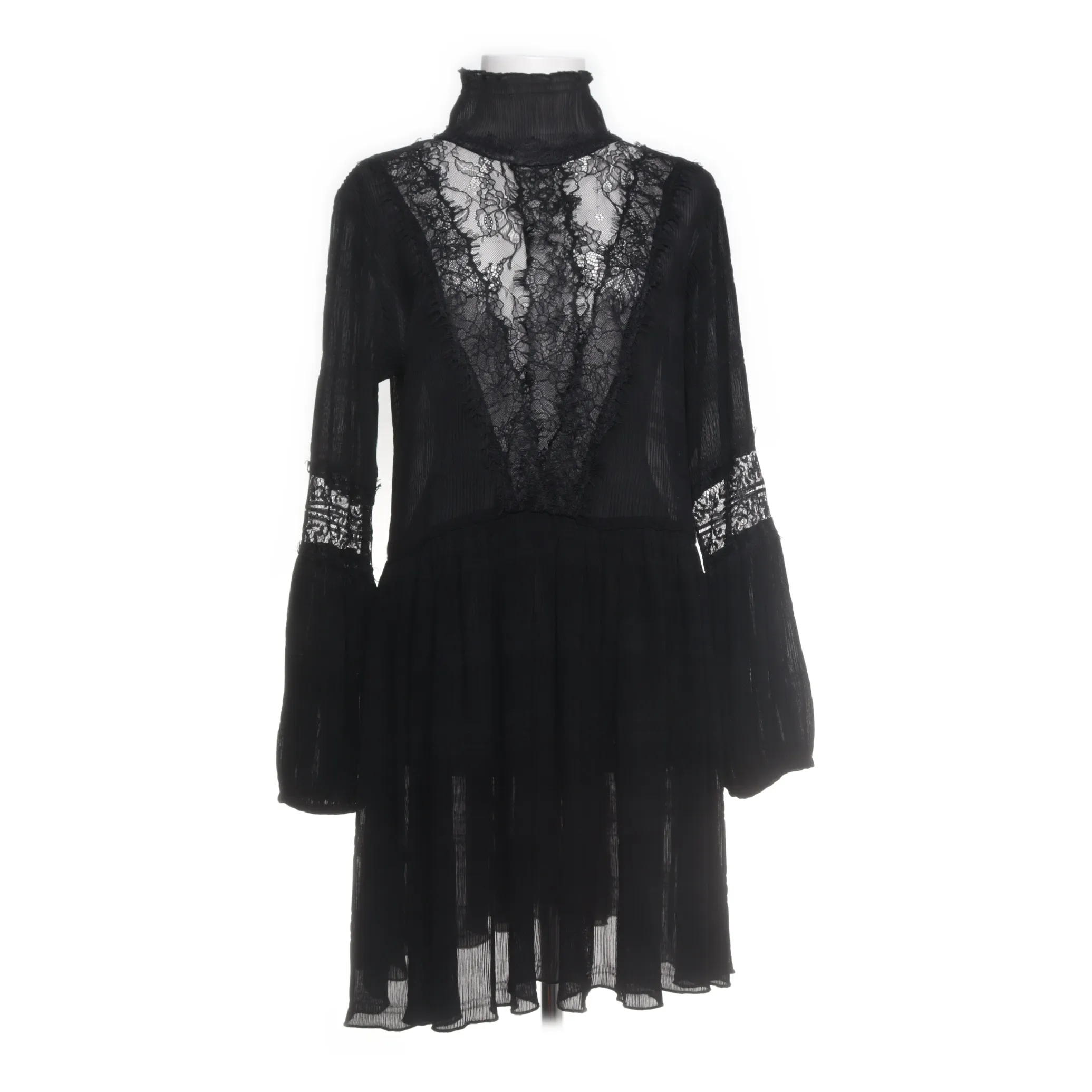 Ganni - Kleid - WMN-INT-M