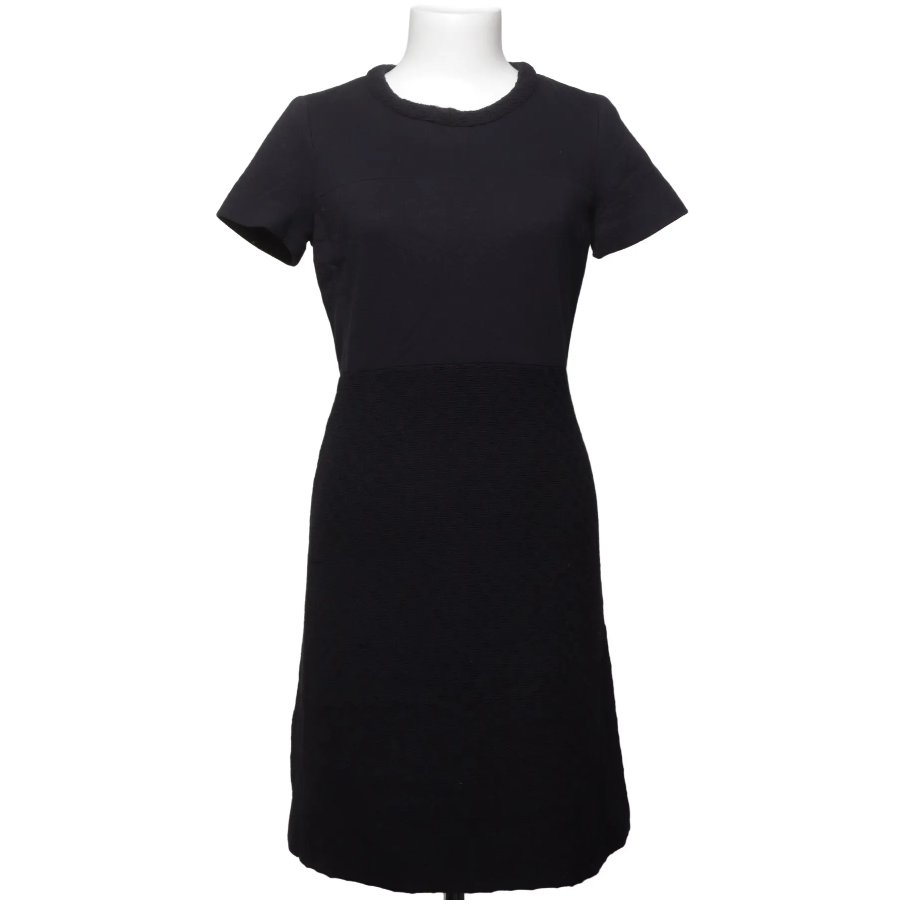Chanel Uniform second hand | Shop second hand online easily on