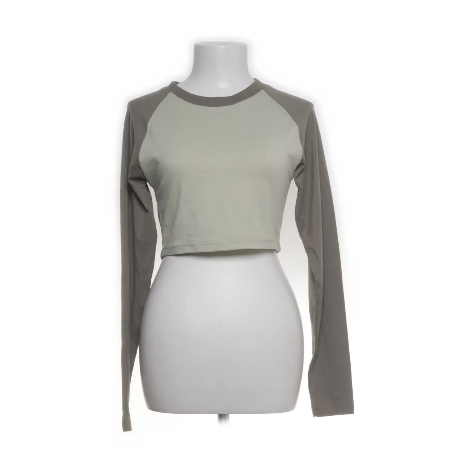 PrettyLittleThing - Crop Top - WMN-EU-40