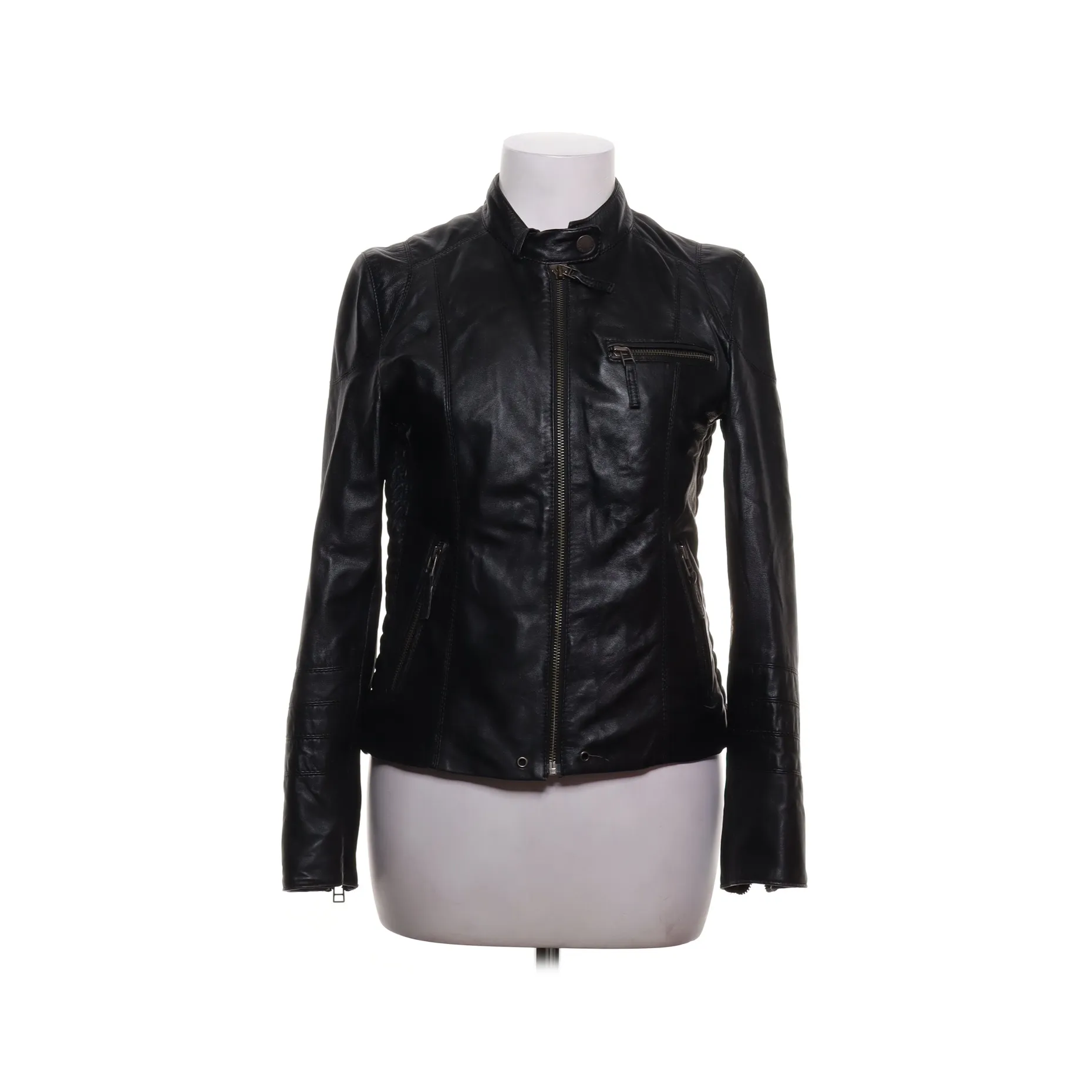 Bruno Zaragoza second hand | Shop second hand online easily on 