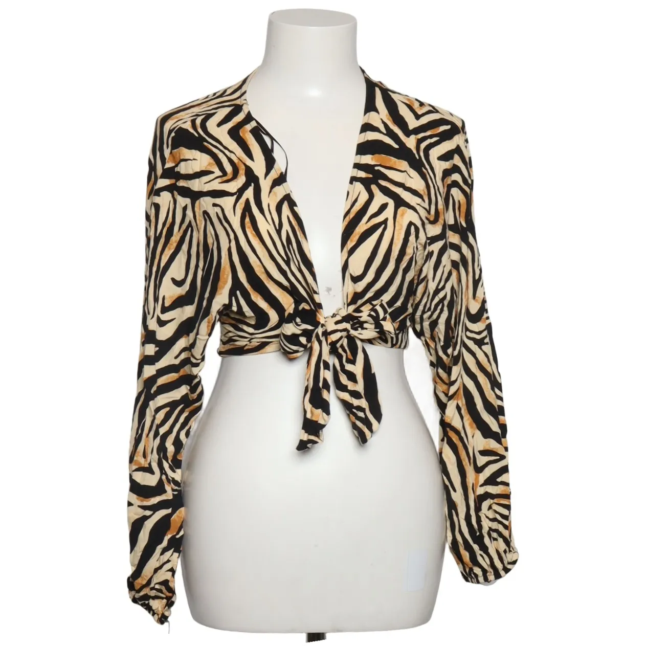 Bershka - Wickeltop - WMN-INT-M